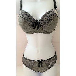 Ensemble soutien gorge avec slip, bonnet D