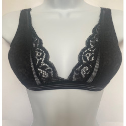 Soutien-gorge triangle en dentelle fleurie